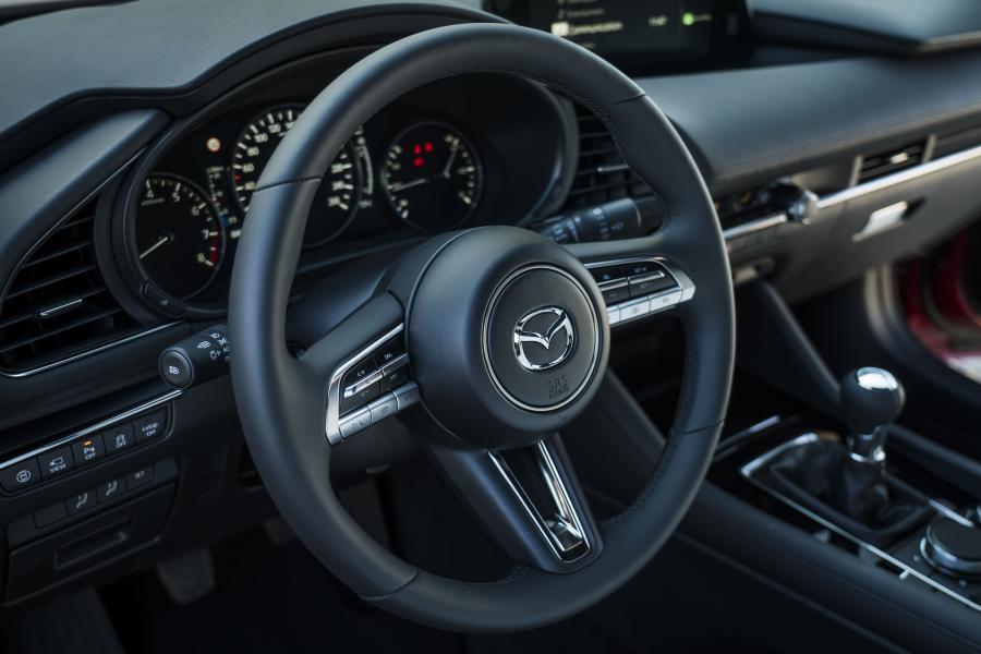Панель приборов Mazda3 Hatchback 2019 года  (WW) (фото 24 из 40)